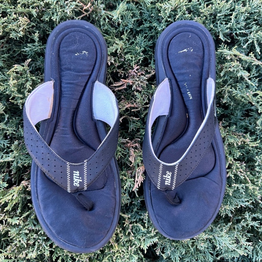 Nike Comfort Footbed Flip Flops Women's Size 10 Black Thong Sandals - Picture 2 of 9